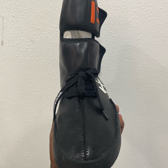Off-White Moto wrapped sneaker - Picture 6 of 11